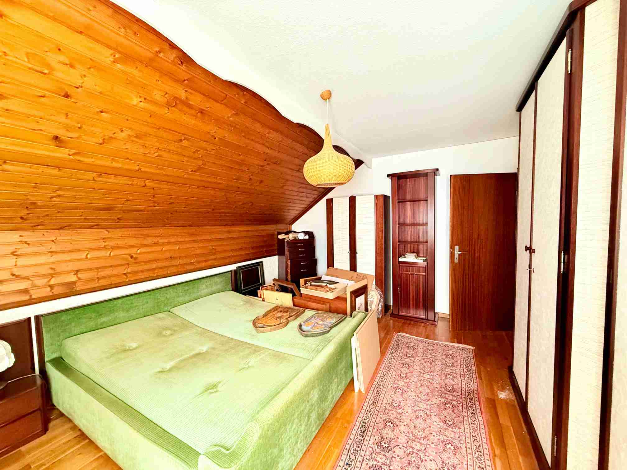 Elternzimmer mit großer Ankleide