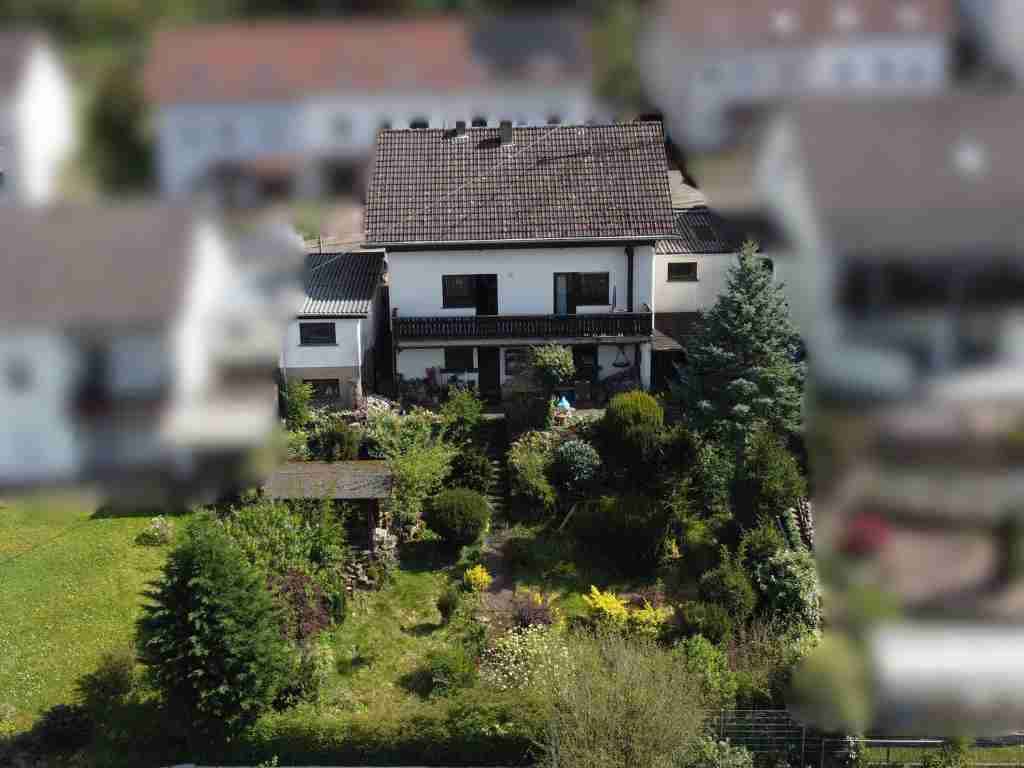 Luftanischt der Rückseite des Einfamileinhaus kaufen Merzig Gipsberg sowie Garten
